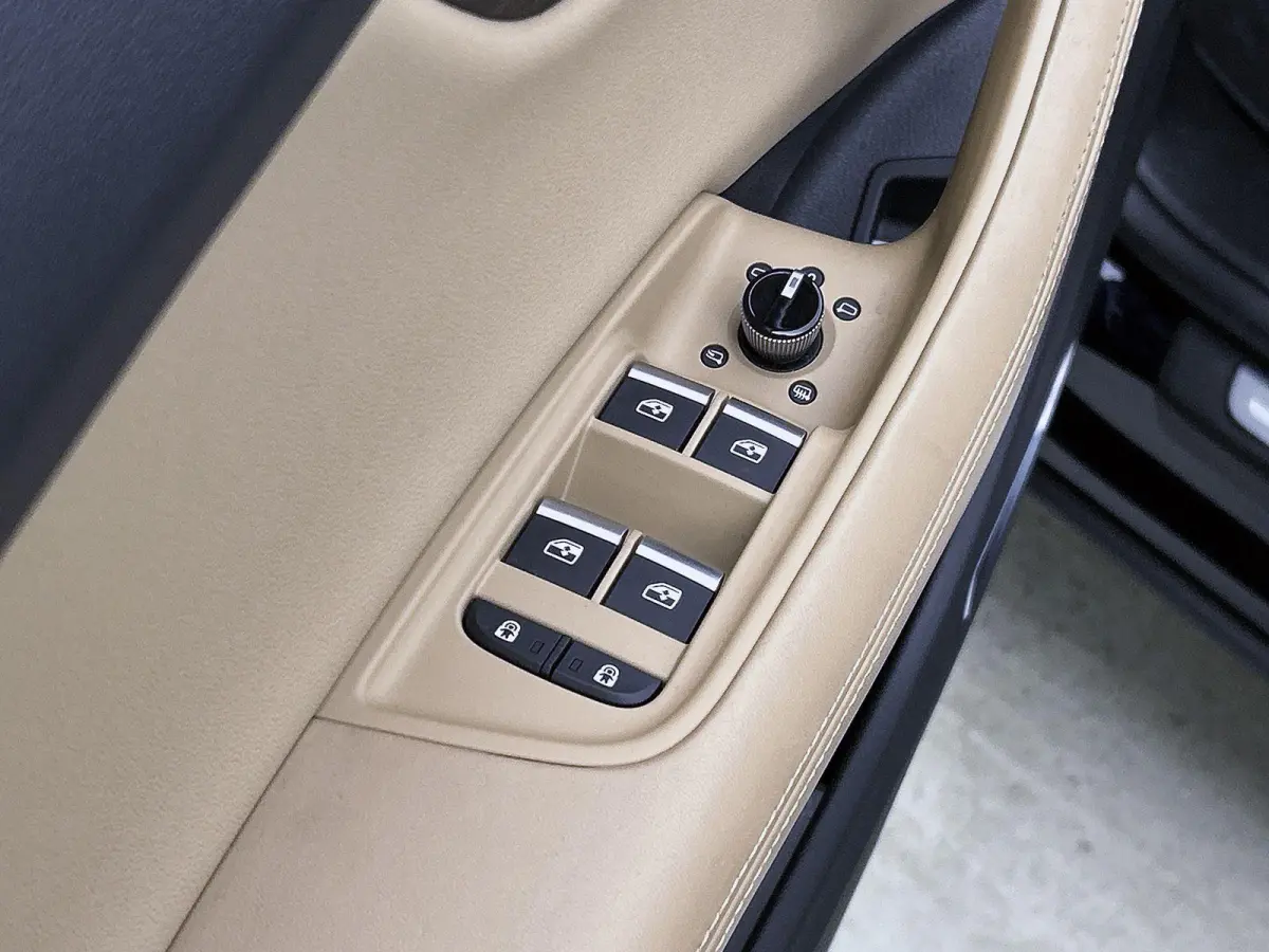55 TFSI e quattro Pro Line Advanced | B&O AUDIO | LED MATRIX | LEER | CAMERA | STOELVENTILATIE EN VERWARMING | NAVIGATIE