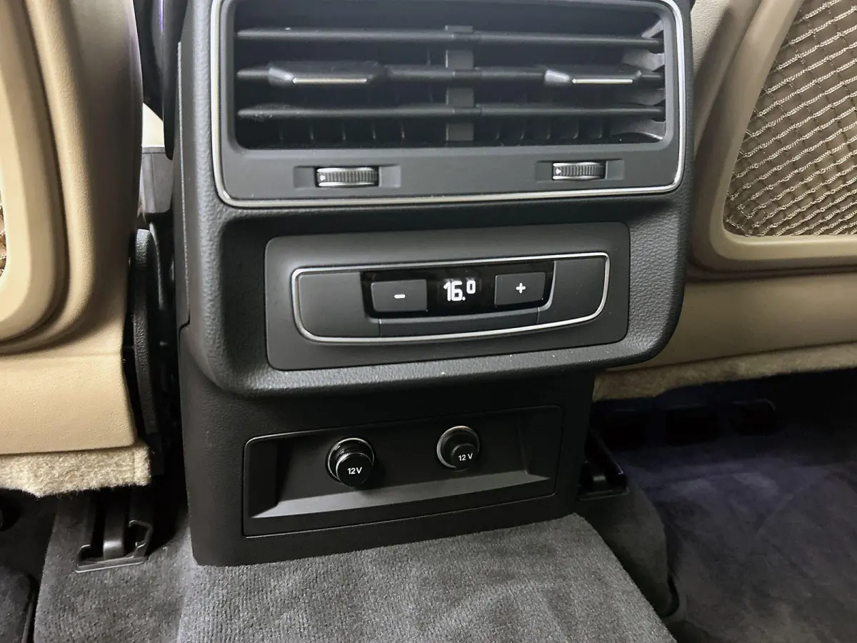 55 TFSI e quattro Pro Line Advanced | B&O AUDIO | LED MATRIX | LEER | CAMERA | STOELVENTILATIE EN VERWARMING | NAVIGATIE