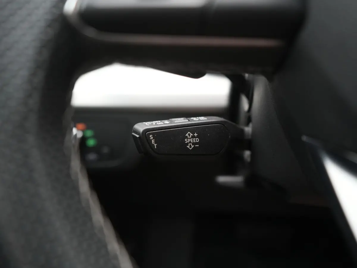 55 TFSI e 2x S Line PHEV 367pk Dealer O.H. | 360 Camera | Sportstoelen Verwarmd | Sfeerverlichting | 20"L.M | Virtual Cockpit | Cruise Control | Navigatie | DAB | Plug In Hybrid |