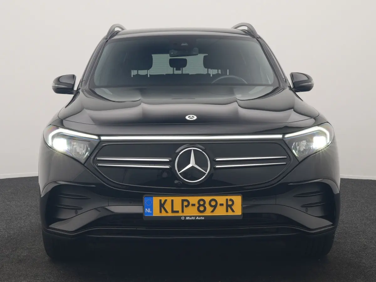 300 4MATIC AMG Line 69,7 kWh 228pk Dealer O.H. | Trekhaak Af Fabriek | Camera | MBUX Widescreen Navi | Alcantara Sportstoelen Verwarmd | Sfeerverlichting | Night Pakket | Cruise Control | Vi