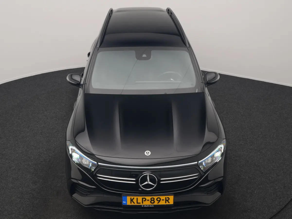 300 4MATIC AMG Line 69,7 kWh 228pk Dealer O.H. | Trekhaak Af Fabriek | Camera | MBUX Widescreen Navi | Alcantara Sportstoelen Verwarmd | Sfeerverlichting | Night Pakket | Cruise Control | Vi