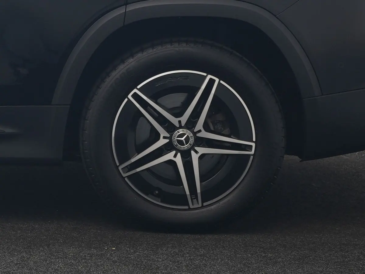 300 4MATIC AMG Line 69,7 kWh 228pk Dealer O.H. | Trekhaak Af Fabriek | Camera | MBUX Widescreen Navi | Alcantara Sportstoelen Verwarmd | Sfeerverlichting | Night Pakket | Cruise Control | Vi