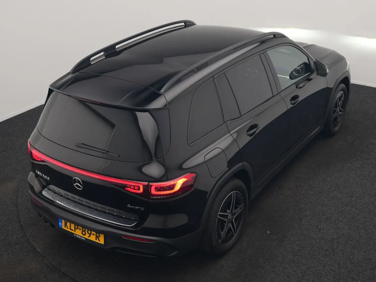 300 4MATIC AMG Line 69,7 kWh 228pk Dealer O.H. | Trekhaak Af Fabriek | Camera | MBUX Widescreen Navi | Alcantara Sportstoelen Verwarmd | Sfeerverlichting | Night Pakket | Cruise Control | Vi