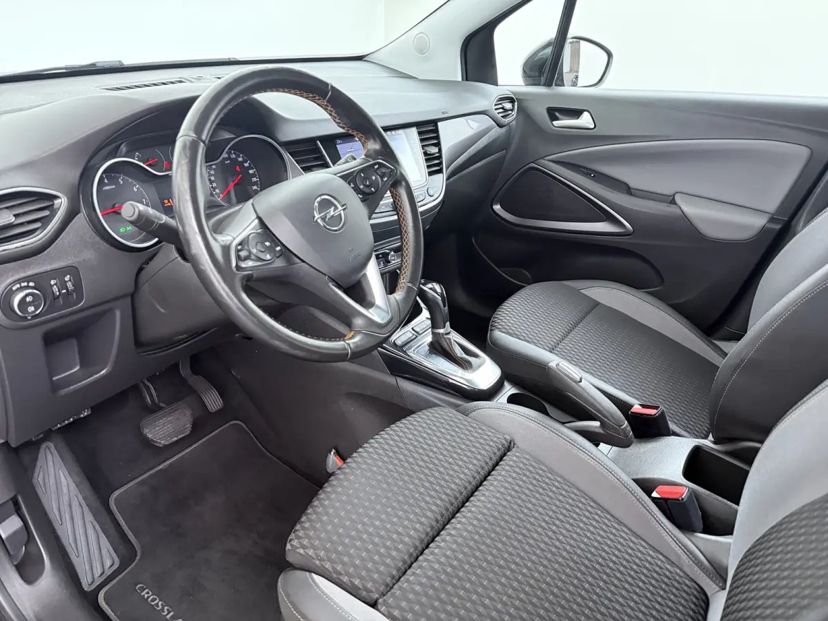 1.2 Turbo Innovation AUTOMAAT / Trekhaak / Navigatie / Carplay / ECC / LED / 16 '' LMV