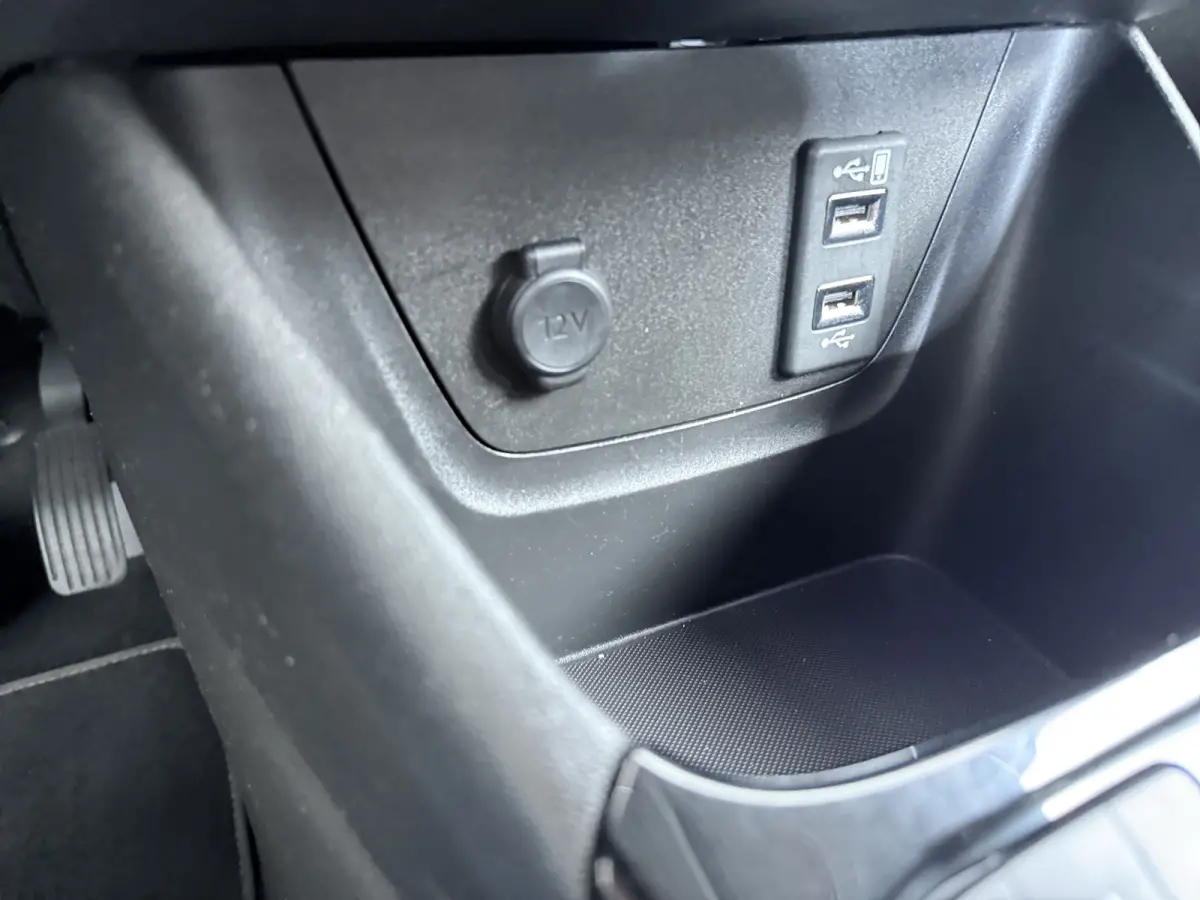 1.2 Turbo Innovation AUTOMAAT / Trekhaak / Navigatie / Carplay / ECC / LED / 16 '' LMV