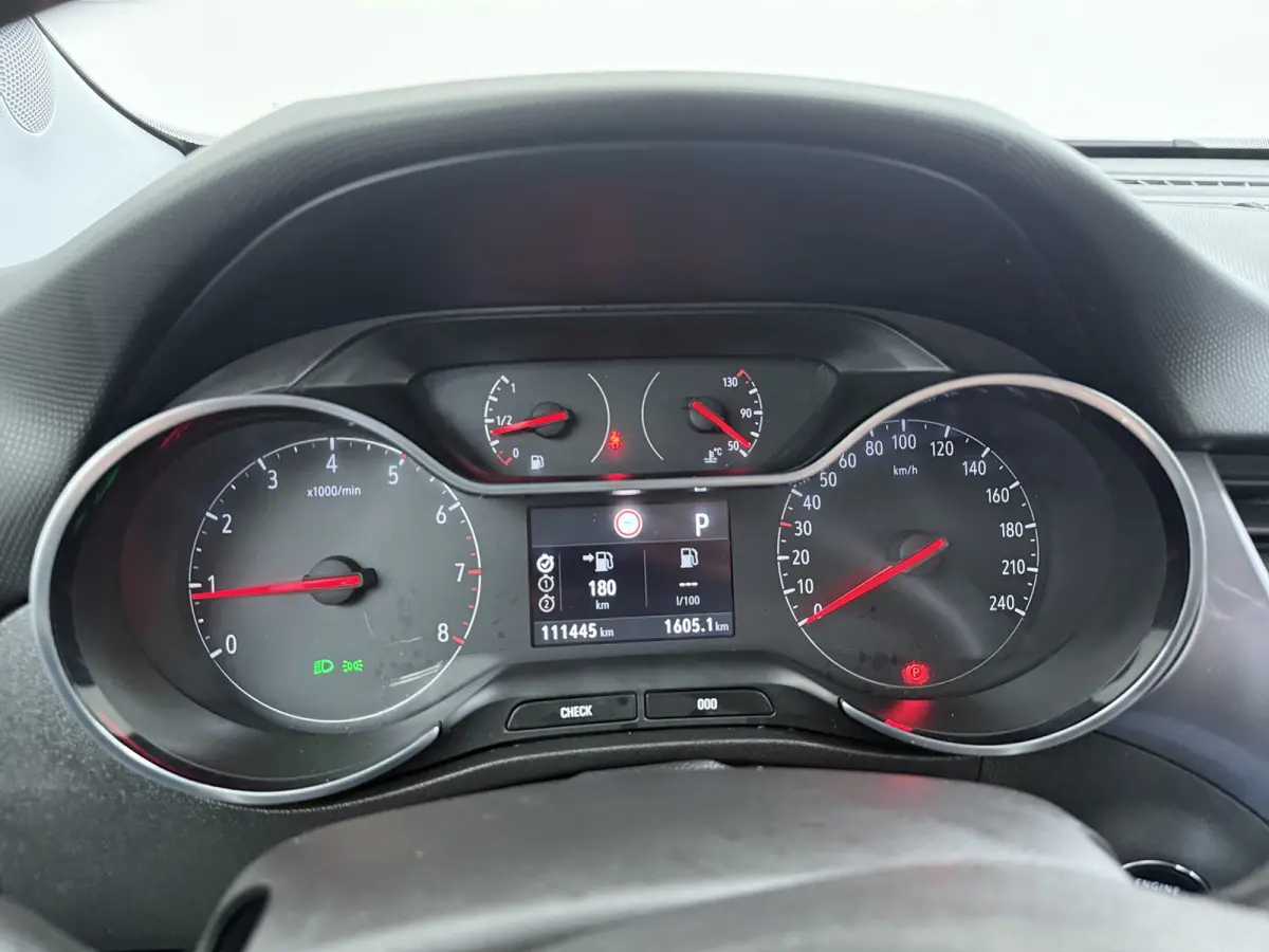 1.2 Turbo Innovation AUTOMAAT / Trekhaak / Navigatie / Carplay / ECC / LED / 16 '' LMV