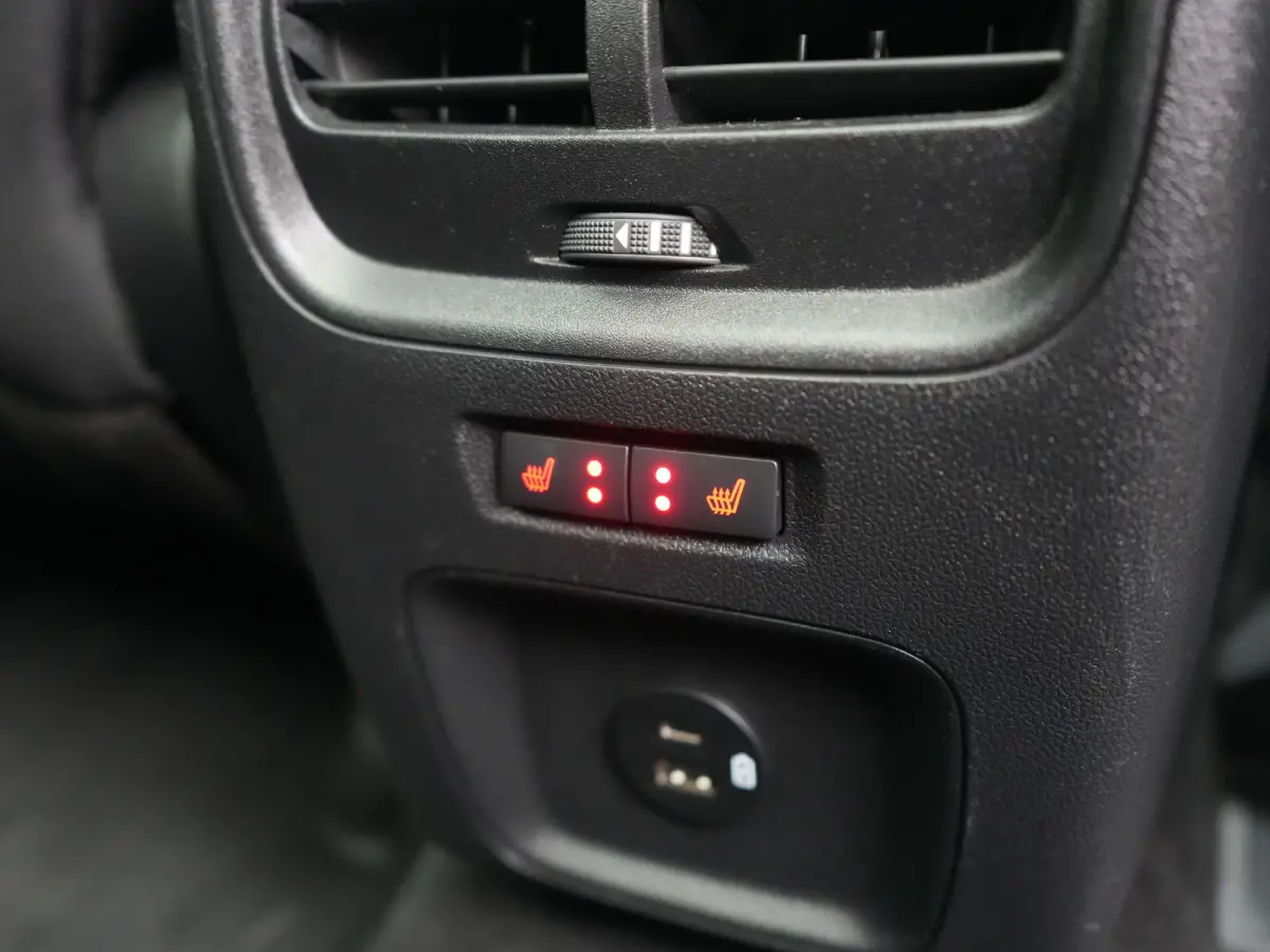 2.5 Titanium PHEV 225pk Dealer O.H. | Trekhaak Af Fabriek | Panodak | Adaptive Cruise | Camera | Sportstoelen & Stuur Verwarmd | Keyless | Blis | Apple Carplay | Navigatie | DAB | Plug In Hy