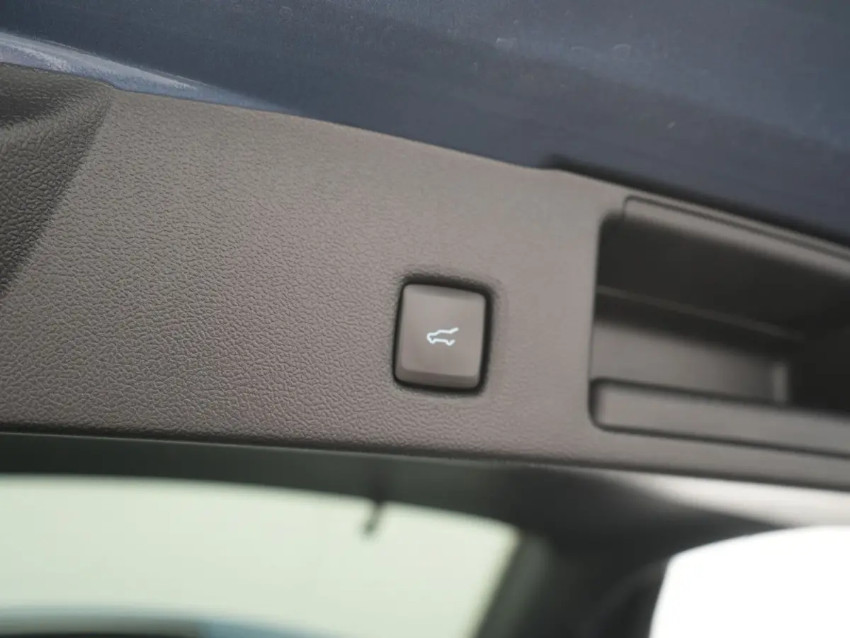 2.5 Titanium PHEV 225pk Dealer O.H. | Trekhaak Af Fabriek | Panodak | Adaptive Cruise | Camera | Sportstoelen & Stuur Verwarmd | Keyless | Blis | Apple Carplay | Navigatie | DAB | Plug In Hy