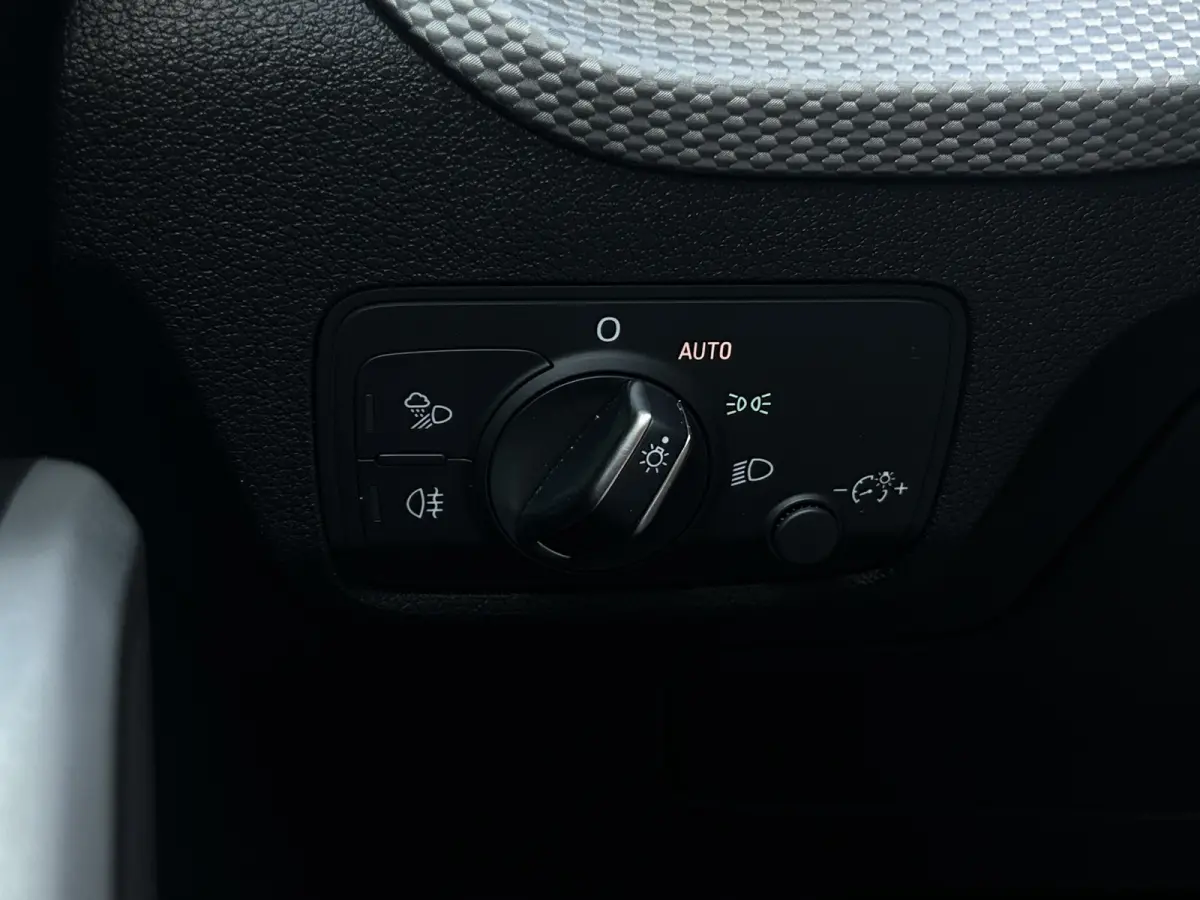 35 TFSI S Edition | Adap. Cruise Control | Camera | Stoelverwarming | Navi | Bluetooth |