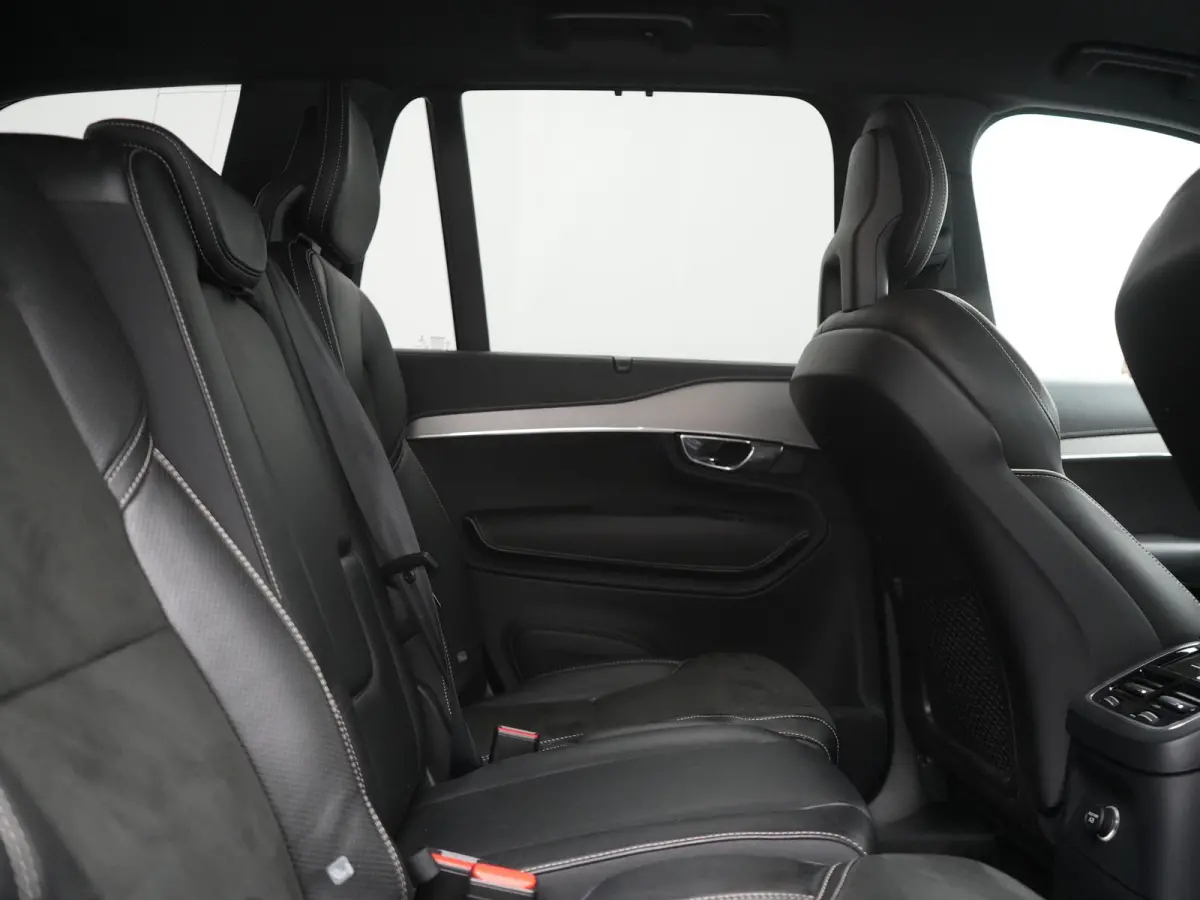 T8 Twin Engine AWD R-Design 7 Persoons PHEV 392pk Dealer O.H | Trekhaak Af Fabriek | Adaptive Cruise | Harman / Kardon | Lederen Sportstoelen Memory & Verwarmd | Apple Carplay | Navigatie | 