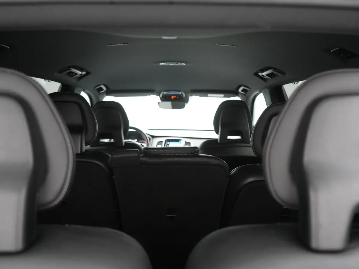 T8 Twin Engine AWD R-Design 7 Persoons PHEV 392pk Dealer O.H | Trekhaak Af Fabriek | Adaptive Cruise | Harman / Kardon | Lederen Sportstoelen Memory & Verwarmd | Apple Carplay | Navigatie | 