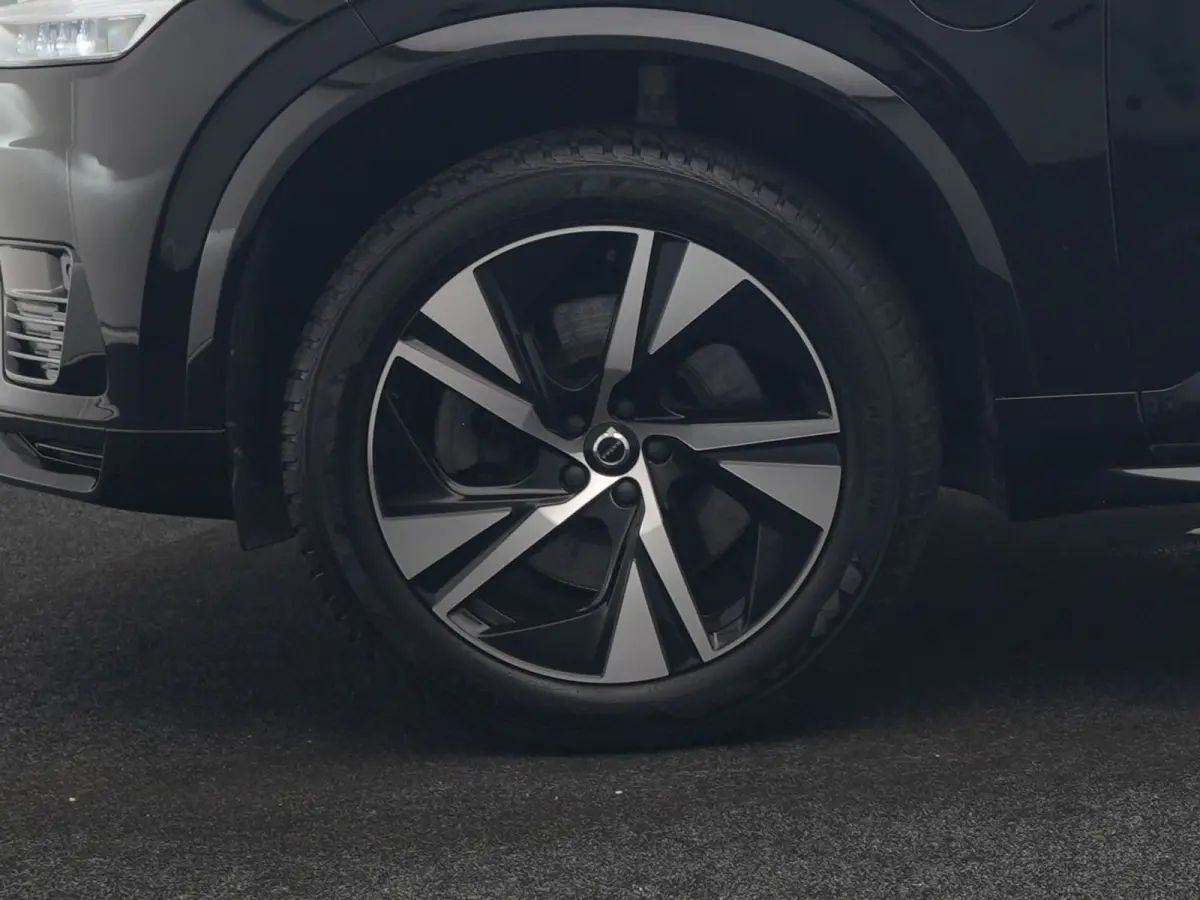 T8 Twin Engine AWD R-Design 7 Persoons PHEV 392pk Dealer O.H | Trekhaak Af Fabriek | Adaptive Cruise | Harman / Kardon | Lederen Sportstoelen Memory & Verwarmd | Apple Carplay | Navigatie | 