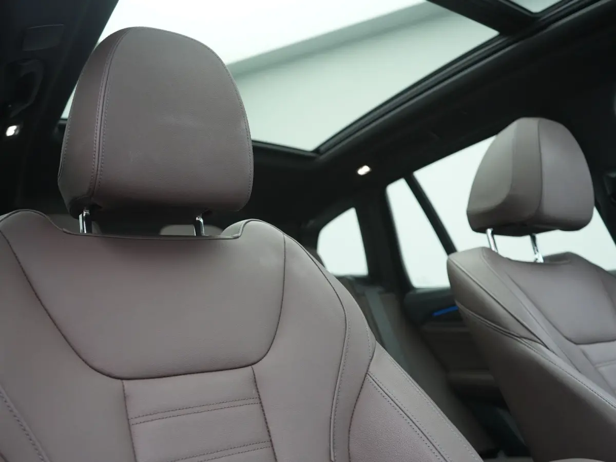 M Sport High Executive 80 kWh 286pk Dealer O.H | Trekhaak Af Fabriek | Panodak | Laser LED | Head Up | Adaptive Cruise | 360 Camera | Lederen Sportstoelen Memory & Verwarmd | Harman / Kardon