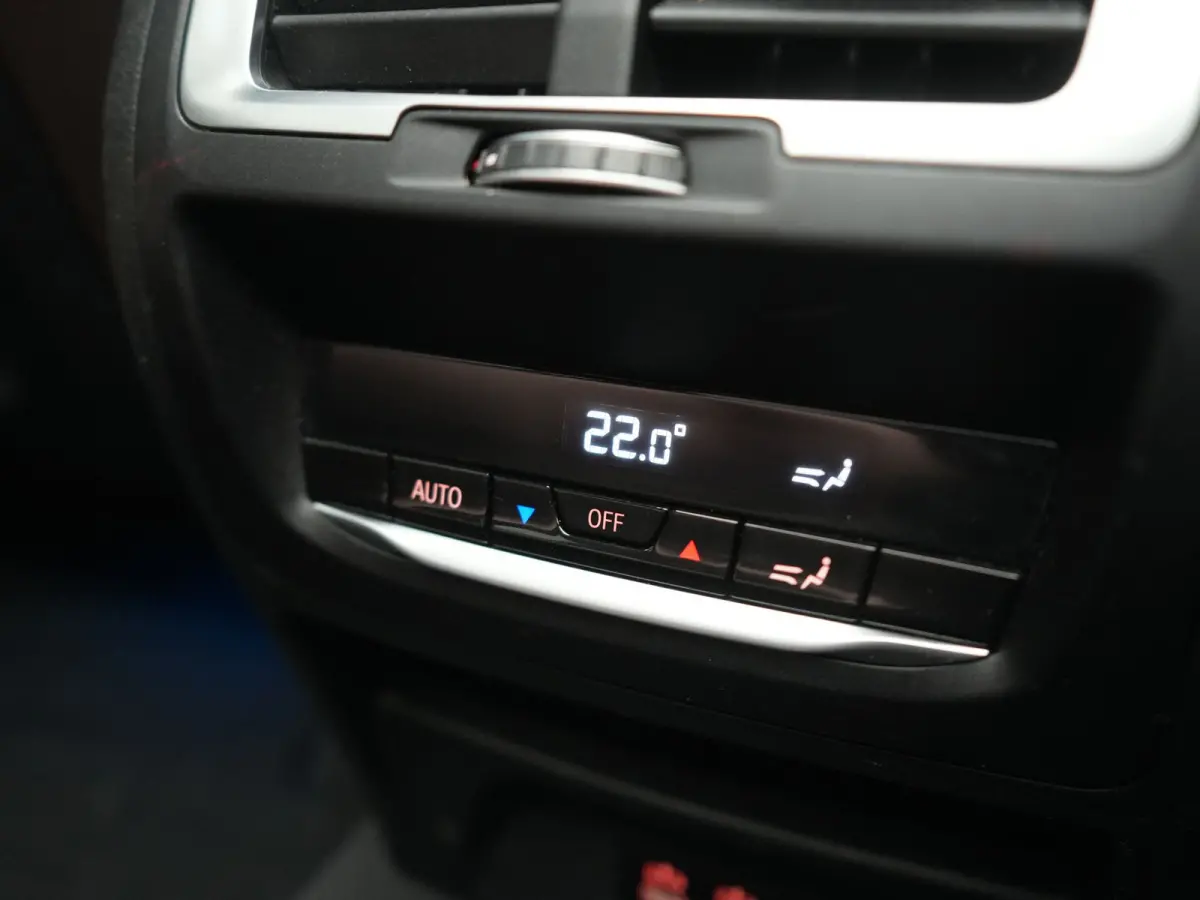 M Sport High Executive 80 kWh 286pk Dealer O.H | Trekhaak Af Fabriek | Panodak | Laser LED | Head Up | Adaptive Cruise | 360 Camera | Lederen Sportstoelen Memory & Verwarmd | Harman / Kardon