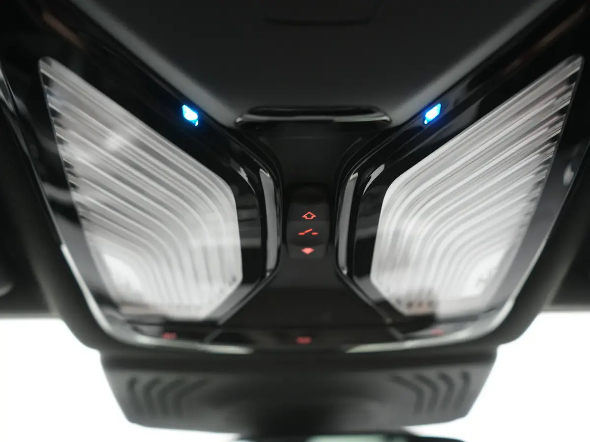 M Sport High Executive 80 kWh 286pk Dealer O.H | Trekhaak Af Fabriek | Panodak | Laser LED | Head Up | Adaptive Cruise | 360 Camera | Lederen Sportstoelen Memory & Verwarmd | Harman / Kardon