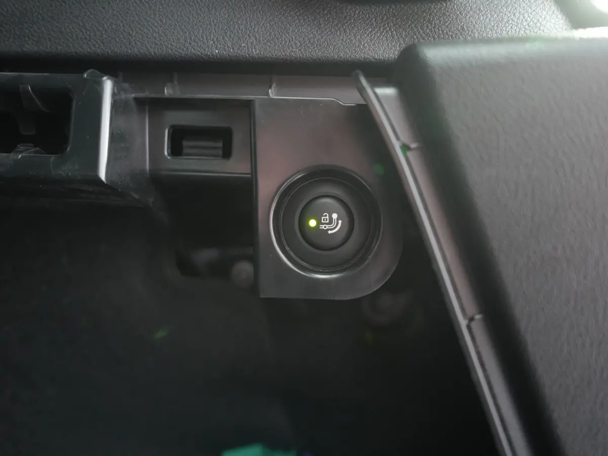 M Sport High Executive 80 kWh 286pk Dealer O.H | Trekhaak Af Fabriek | Panodak | Laser LED | Head Up | Adaptive Cruise | 360 Camera | Lederen Sportstoelen Memory & Verwarmd | Harman / Kardon