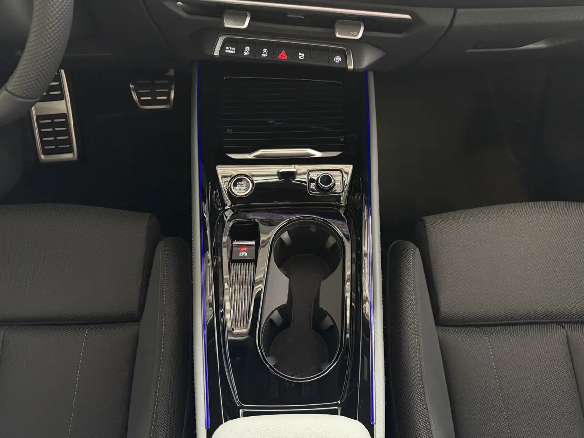 35 TFSI S-EDITION HYBRID ZONDER STEKKER PANO SCHUIFDAK TREKHAAK ELEK.KLEP