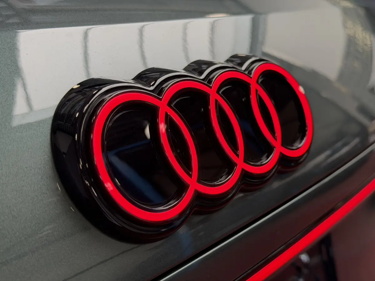 35 TFSI S-EDITION HYBRID ZONDER STEKKER PANO SCHUIFDAK TREKHAAK ELEK.KLEP