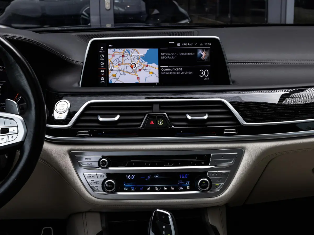 750i xDrive High Executive | M-SPORT | TANSANITBLAU | INTEGRAL ACTIVE STEERING | STOELMASSAGE | STOELVENTILATIE | SCHUIF-KANTELDAK | TREKHAAK | HEAD-UP | SOFTCLOSE | DRIVING ASSIST.PROF | HA
