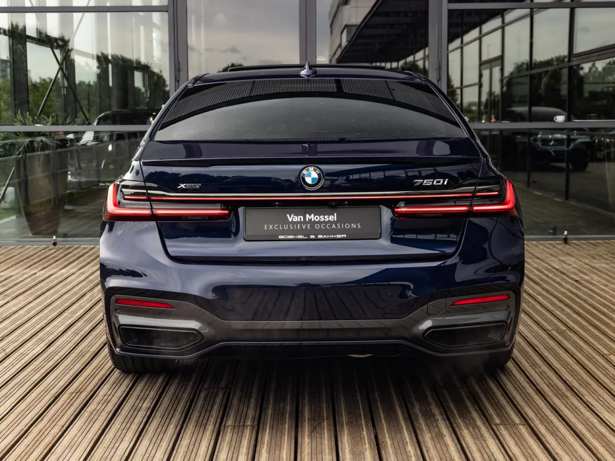 750i xDrive High Executive | M-SPORT | TANSANITBLAU | INTEGRAL ACTIVE STEERING | STOELMASSAGE | STOELVENTILATIE | SCHUIF-KANTELDAK | TREKHAAK | HEAD-UP | SOFTCLOSE | DRIVING ASSIST.PROF | HA