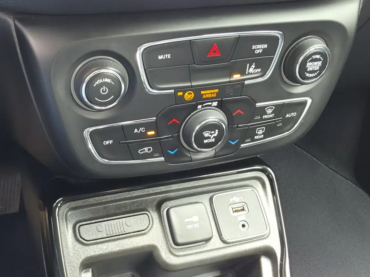 1.3T Night Eagle Liberty Edition Camera Carplay Keylesse Entry