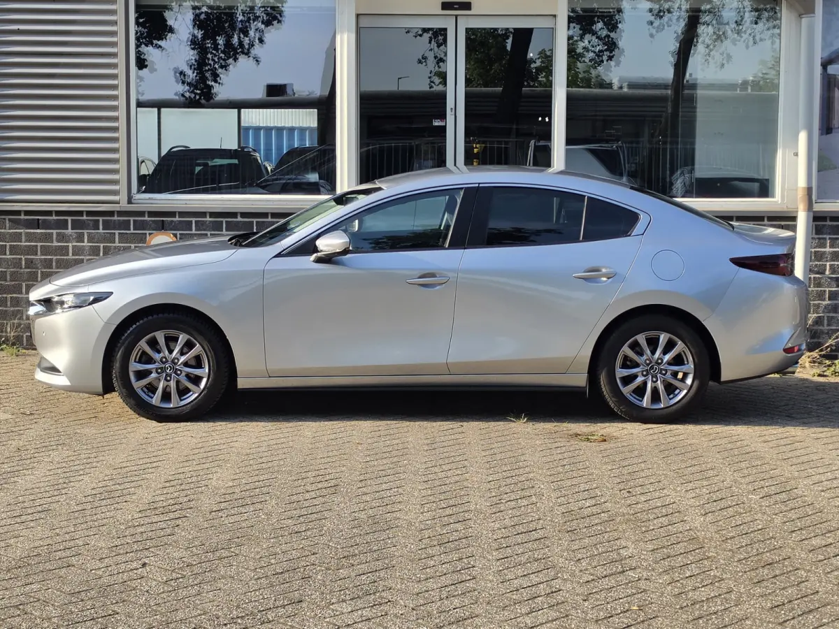 2.0 e-SkyActiv-G M Hybrid 122 Navi Camera Trekhaak