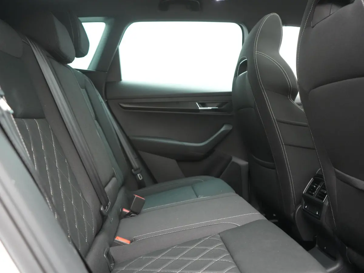 1.5 TSI ACT Sportline DSG 150pk Dealer O.H | Panodak | Adaptive Cruise | Camera | RS Sportstoelen Verwarmd | Blis | Keyless | Apple Carplay | Black Optic | Virtual | Navigatie | DAB | 18"L.M