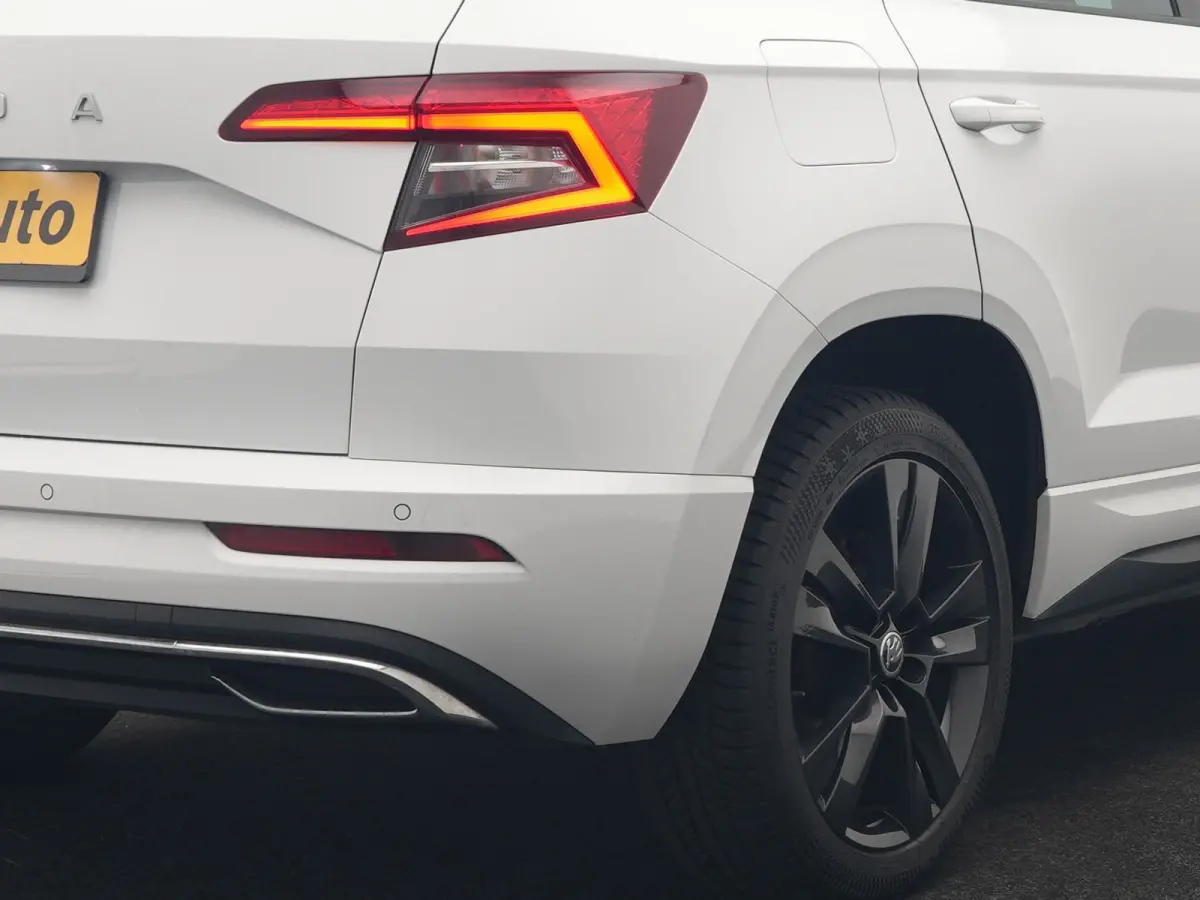 1.5 TSI ACT Sportline DSG 150pk Dealer O.H | Panodak | Adaptive Cruise | Camera | RS Sportstoelen Verwarmd | Blis | Keyless | Apple Carplay | Black Optic | Virtual | Navigatie | DAB | 18"L.M