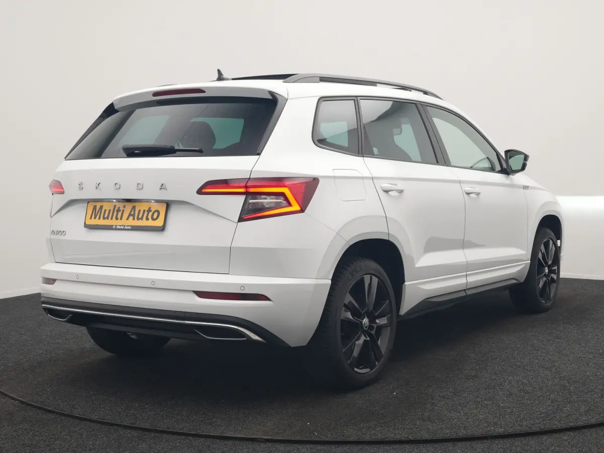 1.5 TSI ACT Sportline DSG 150pk Dealer O.H | Panodak | Adaptive Cruise | Camera | RS Sportstoelen Verwarmd | Blis | Keyless | Apple Carplay | Black Optic | Virtual | Navigatie | DAB | 18"L.M