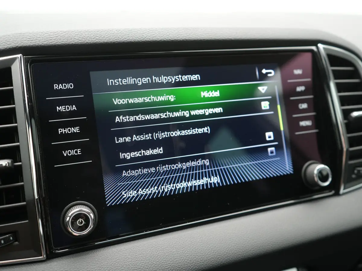 1.5 TSI ACT Sportline DSG 150pk Dealer O.H | Panodak | Adaptive Cruise | Camera | RS Sportstoelen Verwarmd | Blis | Keyless | Apple Carplay | Black Optic | Virtual | Navigatie | DAB | 18"L.M