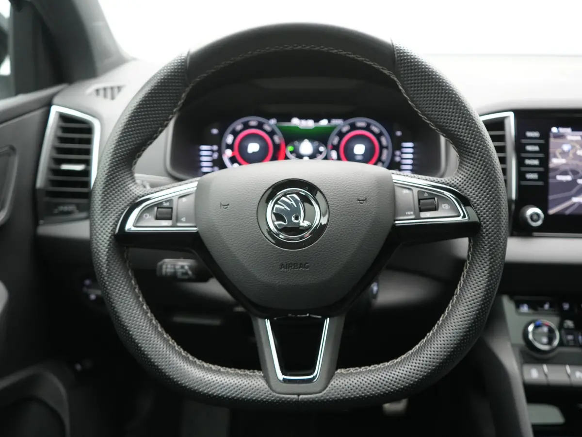1.5 TSI ACT Sportline DSG 150pk Dealer O.H | Panodak | Adaptive Cruise | Camera | RS Sportstoelen Verwarmd | Blis | Keyless | Apple Carplay | Black Optic | Virtual | Navigatie | DAB | 18"L.M