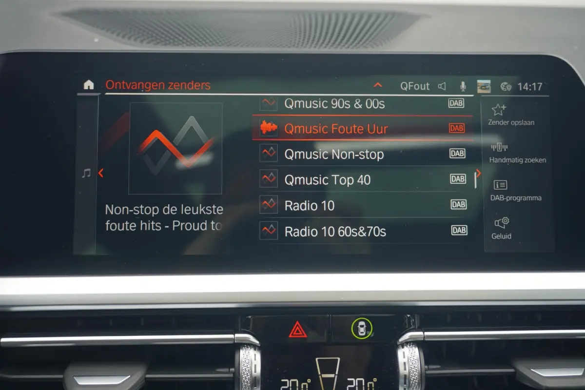330i xDrive M Sportpakket | Panoramadak | Active cruise control | HiFi | Stoelverwarming
