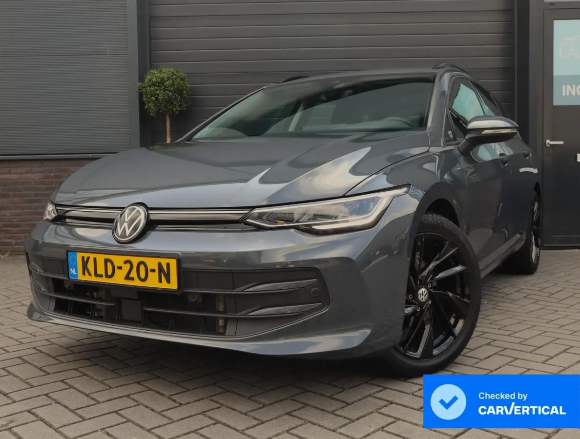 1.5 eTSI Life Edition | Trekhaak | Black | Stuur en  Stoelverwarming