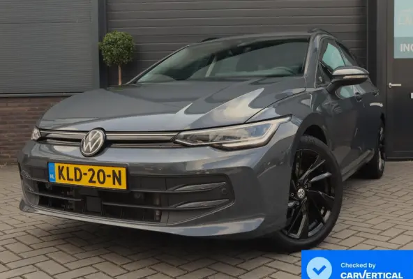 1.5 eTSI Life Edition | Trekhaak | Black | Stuur en  Stoelverwarming
