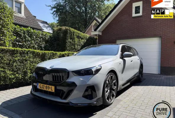 BMW 530e M Sport PRO Edition|Pano |Adapt |H&K |Trek BMW 5-serie 530e M Sport PRO Edition|Pano |Adapt |H&K |Trek