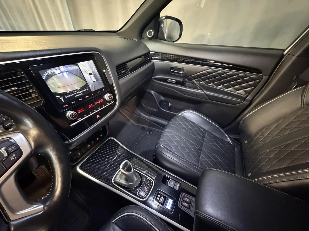 2.4 PHEV Instyle 18"/Trekhaak/LED/Leder/Stoel + stuurverwarming/Dodehoek/PDC v+a/360 Camera/Apple Carplay & Android Auto