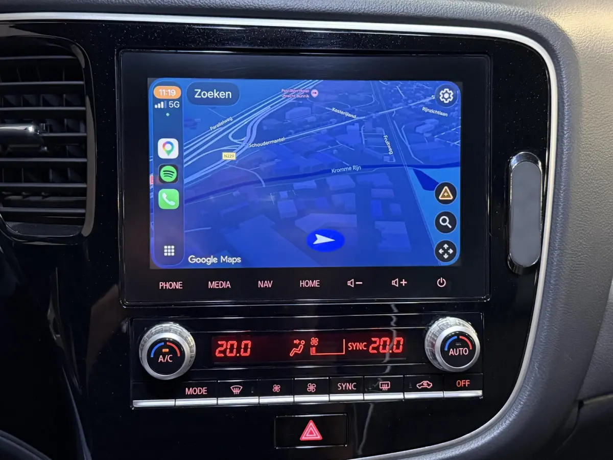 2.4 PHEV Instyle 18"/Trekhaak/LED/Leder/Stoel + stuurverwarming/Dodehoek/PDC v+a/360 Camera/Apple Carplay & Android Auto