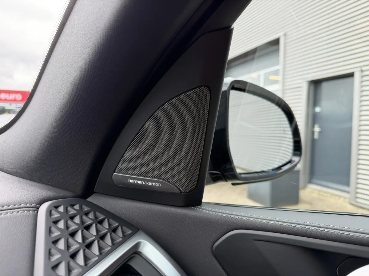 xDrive50e M Sport Panoramadak Trekhaak Carplay 21 Inch Harman-Kardon Comfortzetels Head-Up Display Softclose
