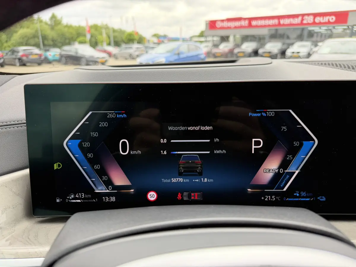 xDrive50e M Sport Panoramadak Trekhaak Carplay 21 Inch Harman-Kardon Comfortzetels Head-Up Display Softclose