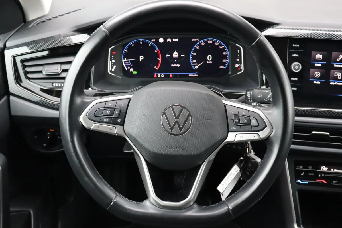 1.0 TSI Life Business 110Automaat | Adapt. Cruise control | DAB ontvanger | Navigatiesysteem