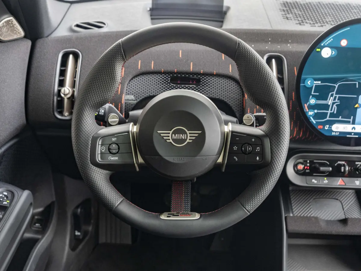 C John Cooper Works L-pakket | 19" John Cooper Works Runway Spoke black | Trekhaak | Stoel & Stuurverwarming | panoramadak |