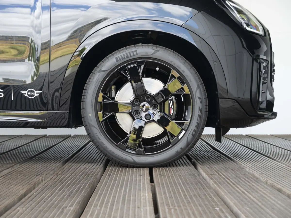C John Cooper Works L-pakket | 19" John Cooper Works Runway Spoke black | Trekhaak | Stoel & Stuurverwarming | panoramadak |