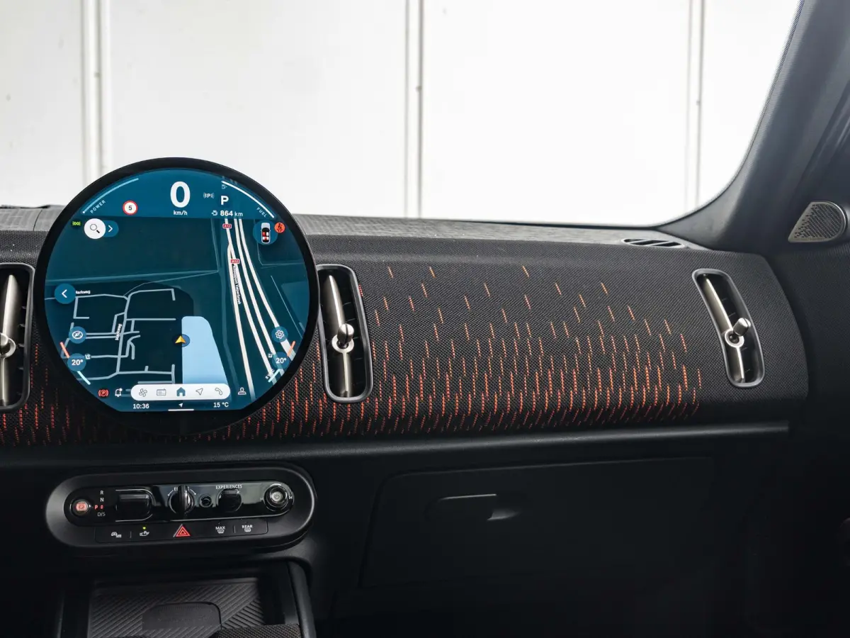 C John Cooper Works L-pakket | 19" John Cooper Works Runway Spoke black | Trekhaak | Stoel & Stuurverwarming | panoramadak |