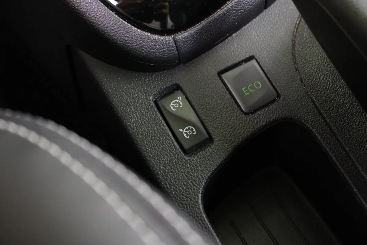 1.2 TCe Intens | AUTOMAAT | CRUISE CONTROL | NAVI | PARK SENS ACHTER  | 16'' LMV | HALF LEDER