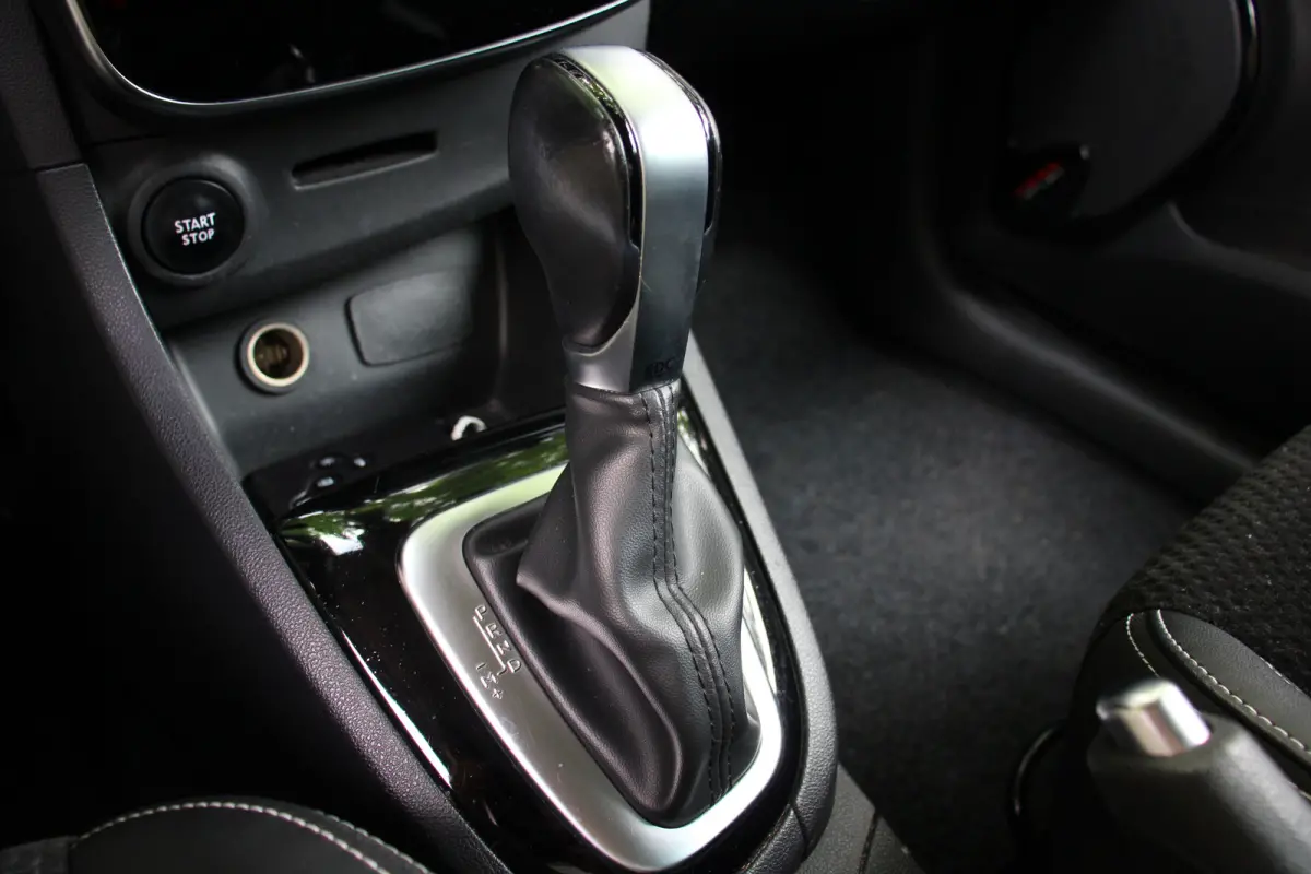 1.2 TCe Intens | AUTOMAAT | CRUISE CONTROL | NAVI | PARK SENS ACHTER  | 16'' LMV | HALF LEDER