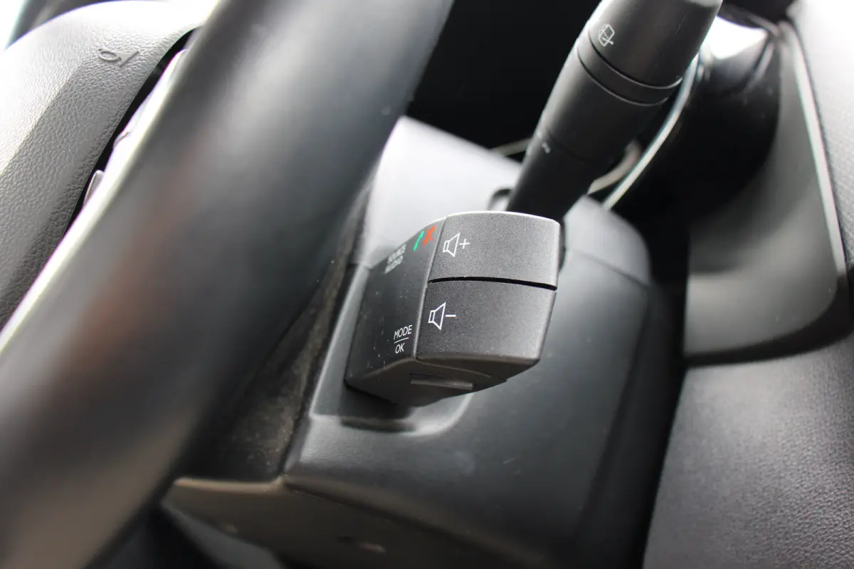 1.2 TCe Intens | AUTOMAAT | CRUISE CONTROL | NAVI | PARK SENS ACHTER  | 16'' LMV | HALF LEDER