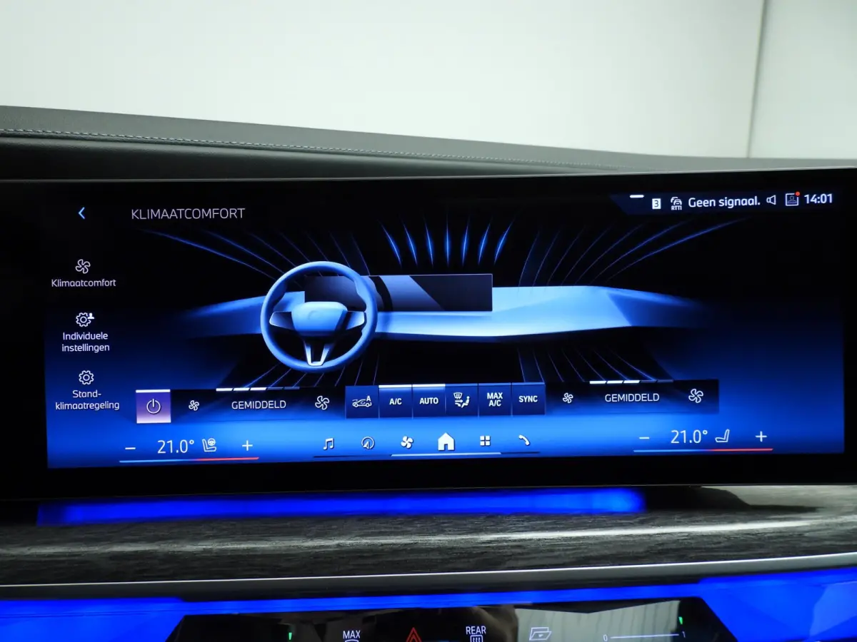 750e xDrive | LED | Leder | HUD | Achterasbesturing  | Rear seat entertainment | Panoramadak | DAB | Bowers & Wilkins sound | Alu 20 inch |