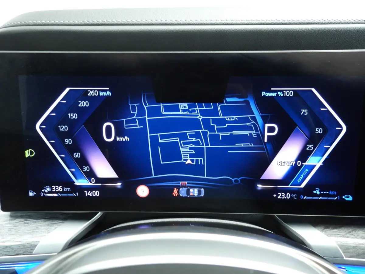 750e xDrive | LED | Leder | HUD | Achterasbesturing  | Rear seat entertainment | Panoramadak | DAB | Bowers & Wilkins sound | Alu 20 inch |
