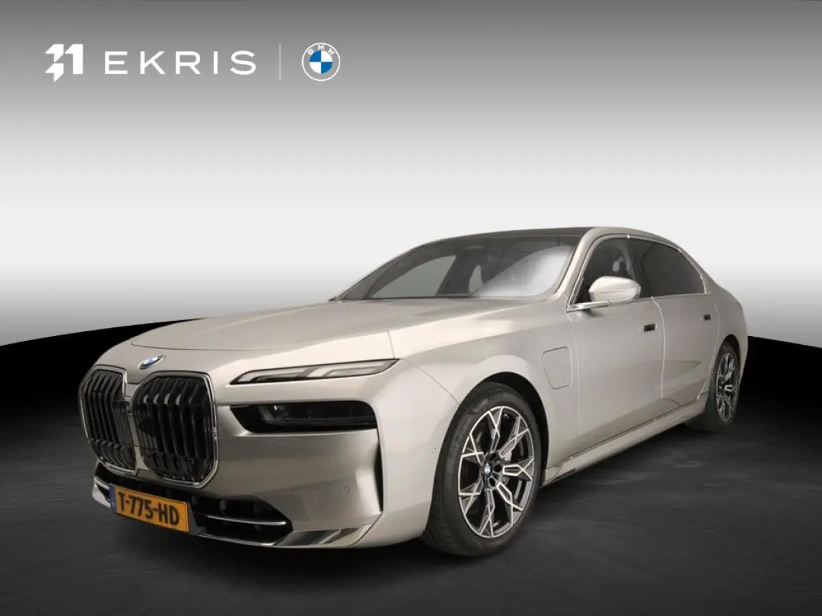 750e xDrive | LED | Leder | HUD | Achterasbesturing  | Rear seat entertainment | Panoramadak | DAB | Bowers & Wilkins sound | Alu 20 inch |