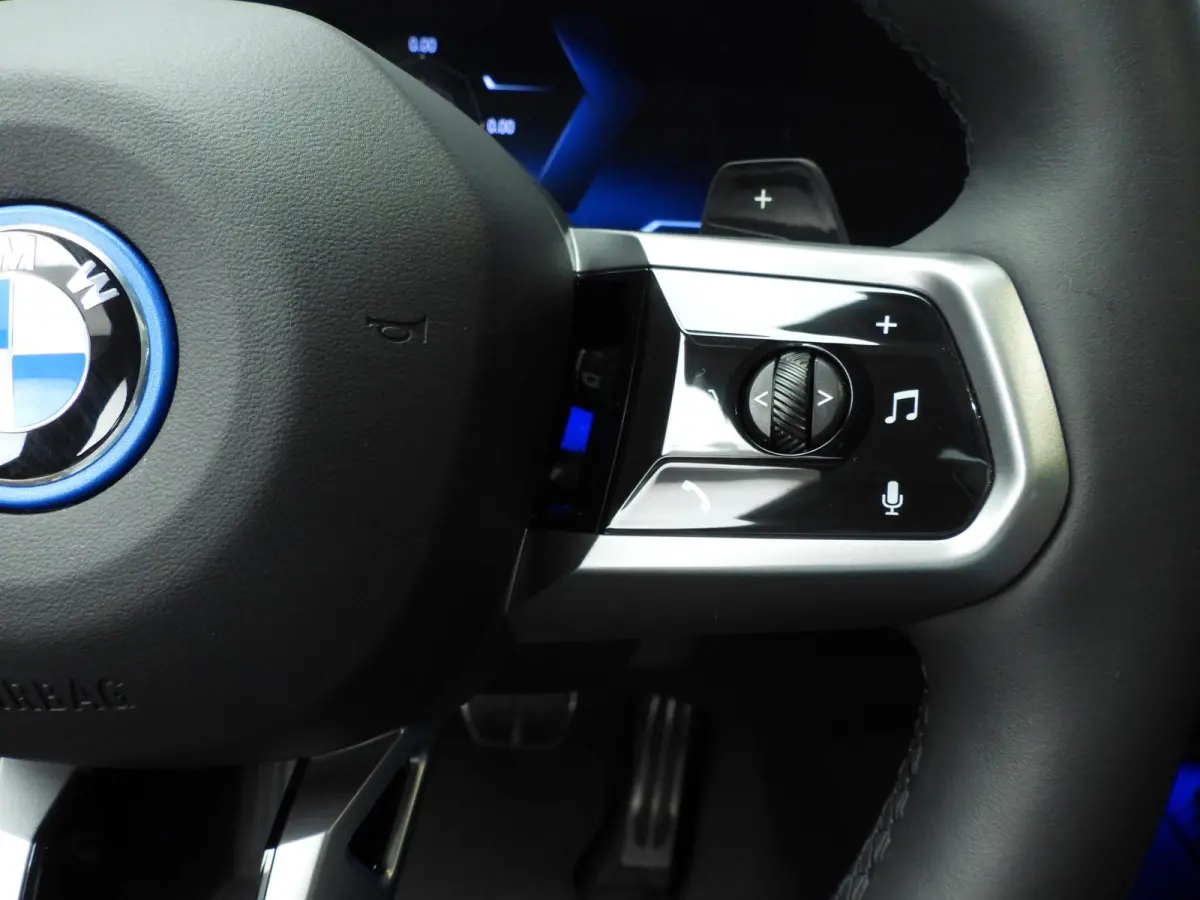 550e xDrive | M-Sportpakket | LED | Leder | HUD | Panoramadak | Sportstoelen | DAB | Harman-kardon sound | Alu 20 inch